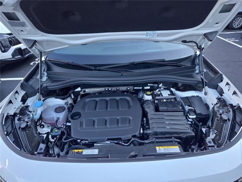 New 2025 Volkswagen Tiguan SE R-Line image 30