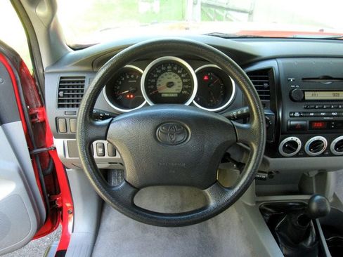 Used 2006 Toyota Tacoma 4x4 Regular Cab w/ Standard Pkg #1 image 21