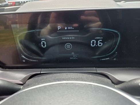 Used 2025 Kia Telluride S AWD/4WD image 33