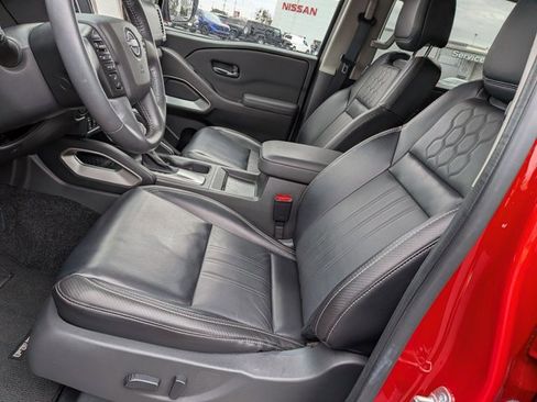 Certified 2024 Nissan Frontier SL w/ Technology Package image 15