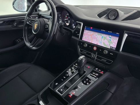 Used 2023 Porsche Macan AWD/4WD image 26