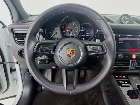 Used 2023 Porsche Macan AWD/4WD image 11