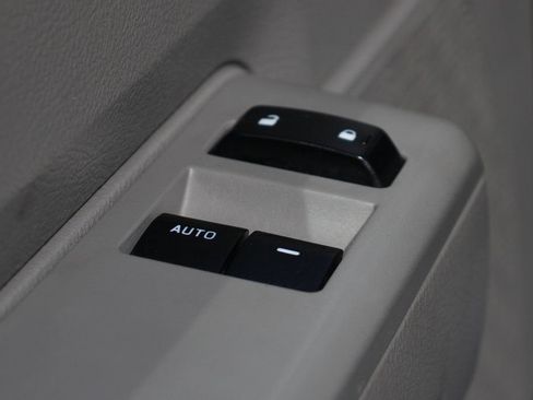 Used 2023 Ford E-450 and Econoline 450 Super Duty w/ Power Windows & Locks Group RWD image 20
