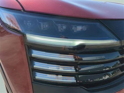 New 2026 Nissan Kicks SR image 13