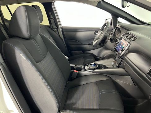 Used 2024 Nissan Leaf SV Plus image 33