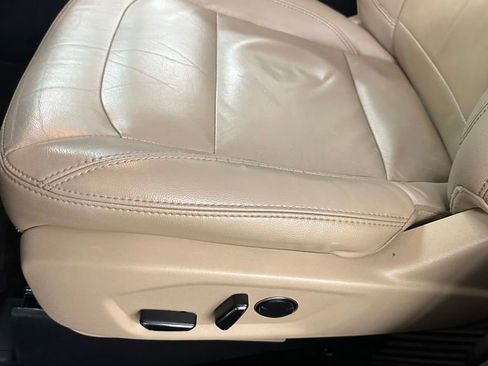 Used 2016 Ford Explorer XLT w/ Equipment Group 202A image 14