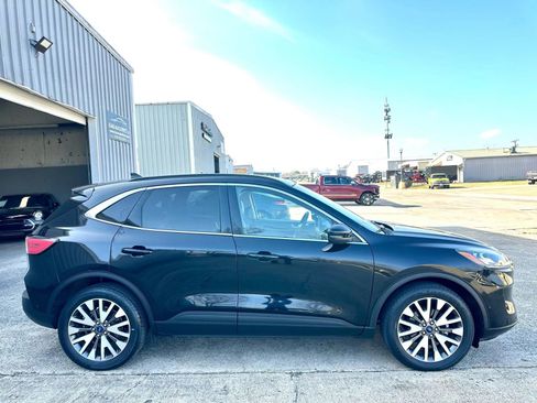 Used 2020 Ford Escape Titanium image 8