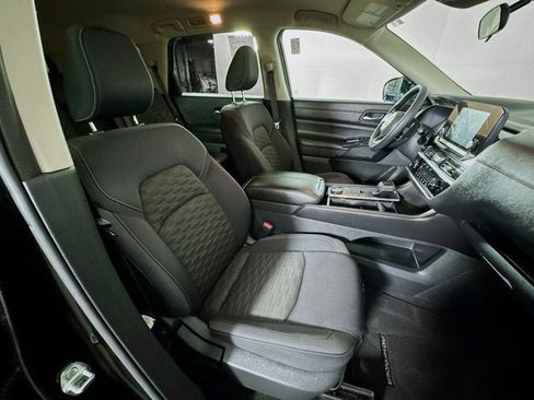 Used 2022 Nissan Pathfinder S AWD/4WD image 24