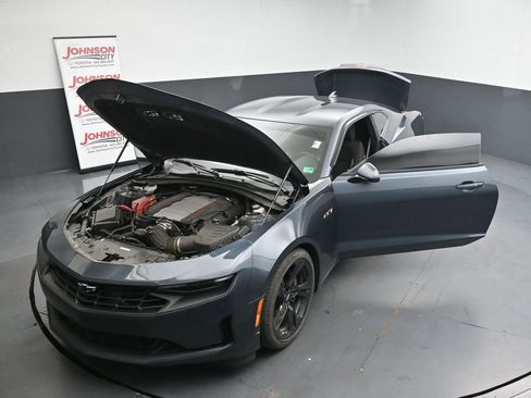 Used 2022 Chevrolet Camaro LT RWD image 26