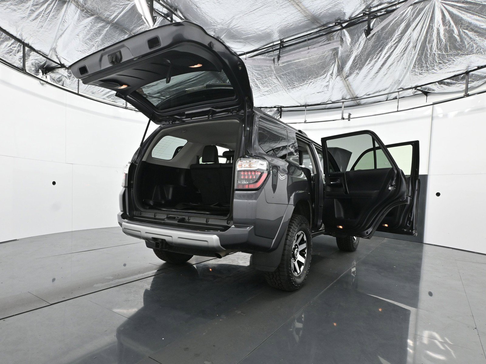 Used 2021 Toyota 4Runner TRD Off-Road Premium w/ Moonroof Package AWD/4WD image 38