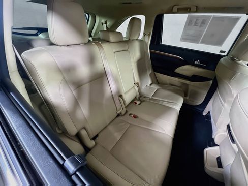 Used 2019 Toyota Highlander Limited AWD/4WD image 27