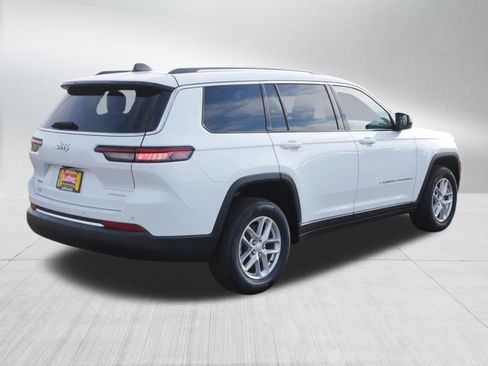Used 2023 Jeep Grand Cherokee L Laredo w/ Luxury Tech Group I AWD/4WD image 7
