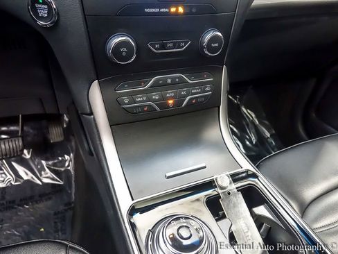 Used 2019 Ford Edge SEL w/ Equipment Group 201A image 22