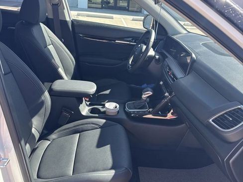Used 2026 Kia Seltos SX w/ SX Sunroof Package image 8