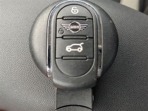 Used 2022 MINI Cooper S image 28