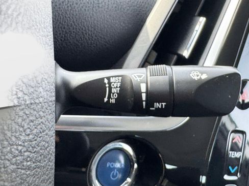 Used 2020 Toyota Prius Prime XLE image 21