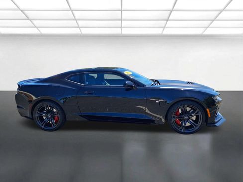 Used 2022 Chevrolet Camaro SS RWD image 2