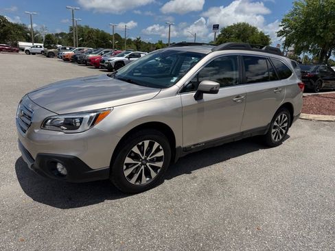 Used 2017 Subaru Outback 2.5i Limited AWD/4WD image 14