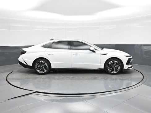 Used 2025 Hyundai Sonata SEL FWD image 7