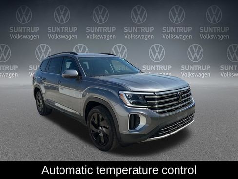 Used 2025 Volkswagen Atlas SE AWD/4WD image 9