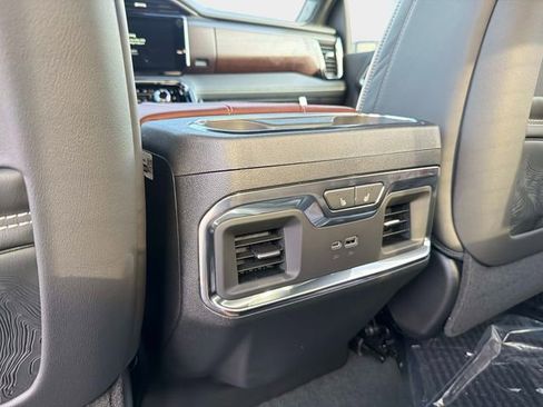 New 2026 GMC Sierra 2500 Denali Ultimate AWD/4WD image 16