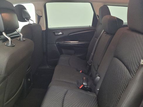 Used 2018 Dodge Journey SE w/ Blacktop Package FWD image 18