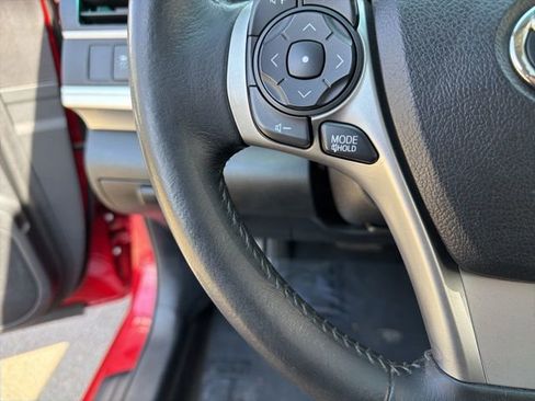 Used 2014 Toyota Camry SE FWD image 15