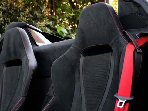 Used 2024 McLaren 750S Spider image 31