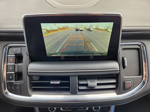 Used 2024 GMC Yukon XL SLT image 18