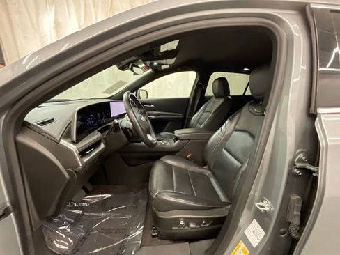 Used 2024 Cadillac XT4 Premium Luxury AWD/4WD image 10