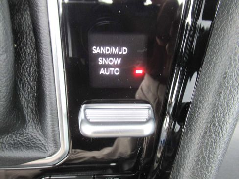 New 2026 Jeep Compass Altitude image 32