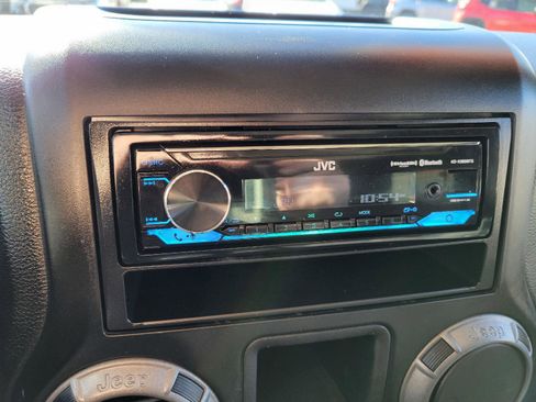 Used 2014 Jeep Wrangler Sport image 16