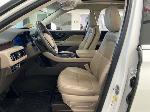 Certified 2023 Lincoln Aviator Reserve w/ Equipment Group 201A image 16
