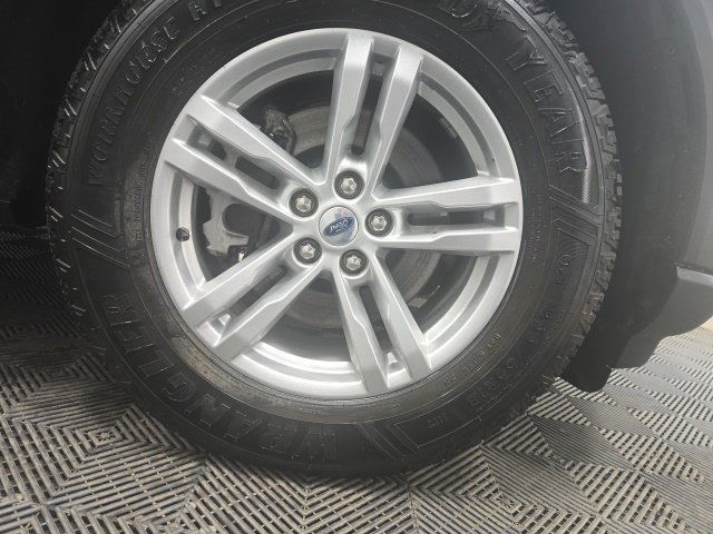 Used 2022 Ford Explorer XLT w/ Class IV Trailer Tow Package AWD/4WD image 8