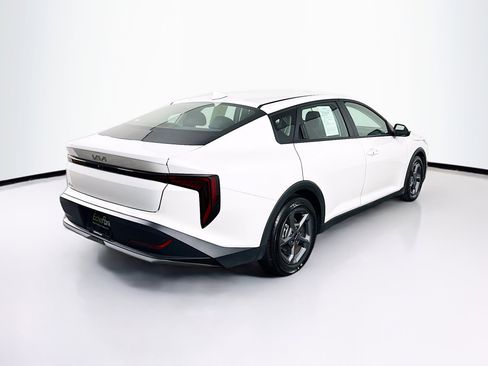 Used 2025 Kia K4 LXS image 9