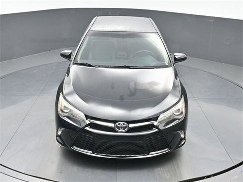 Used 2015 Toyota Camry SE image 28