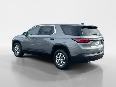 Used 2023 Chevrolet Traverse LS w/ Safety Package image 3