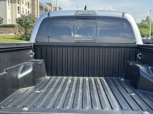 Used 2023 Toyota Tacoma SR5 AWD/4WD image 33
