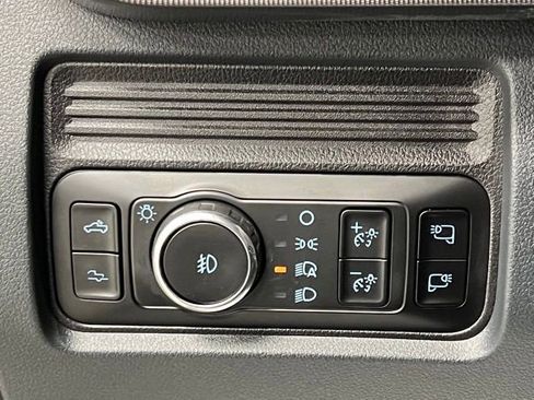 Used 2025 Ford F450 Platinum w/ FX4 Off-Road Package AWD/4WD image 32