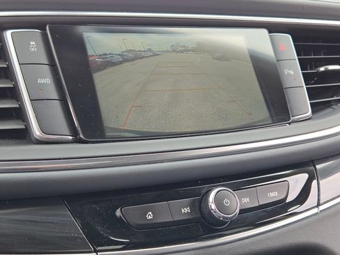 Used 2019 Buick Enclave Essence AWD/4WD image 39