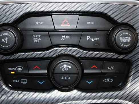 Used 2016 Dodge Challenger R/T Scat Pack w/ Leather Interior Group image 35