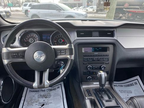 Used 2013 Ford Mustang GT Premium w/ Comfort Pkg image 19