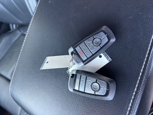 Used 2019 Ford F150 Lariat w/ Equipment Group 502A Luxury image 13