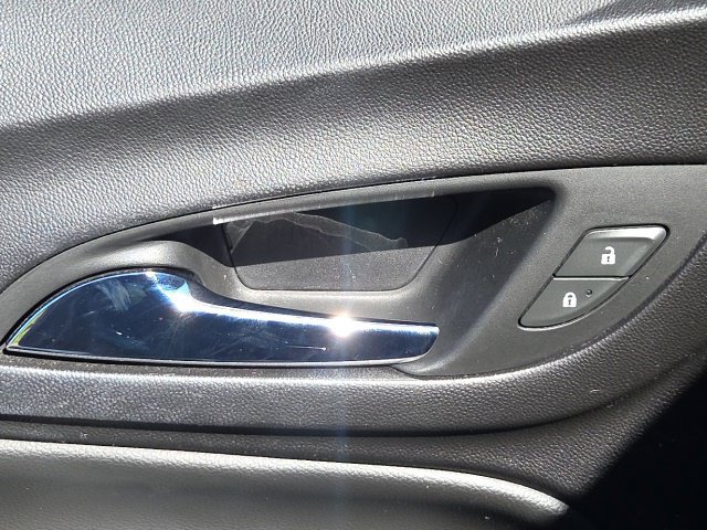 Used 2018 Chevrolet Equinox Premier FWD image 21