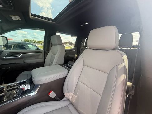 Used 2026 GMC Sierra 1500 SLT w/ SLT Premium Plus Package AWD/4WD image 13
