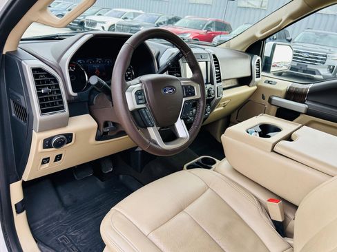 Used 2020 Ford F150 Lariat w/ Trailer Tow Package image 14