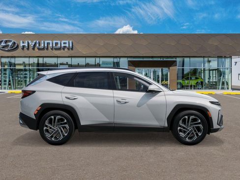 New 2026 Hyundai Tucson SEL Plus w/ Tow & Go Package FWD image 7