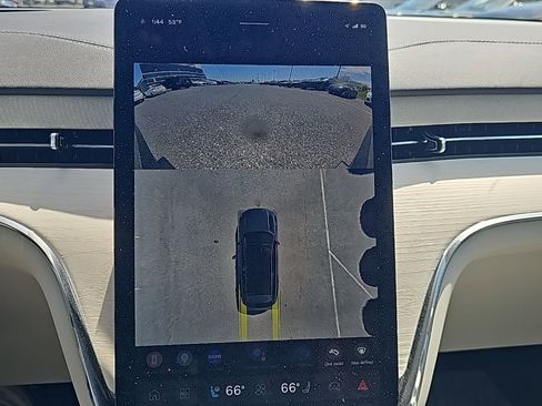 Used 2025 Volvo EX90 Ultra AWD/4WD image 9