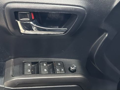 Used 2018 Toyota Tacoma TRD Sport AWD/4WD image 20