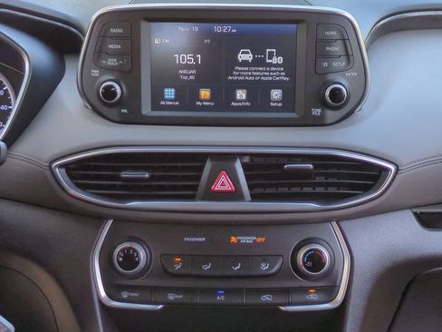 Used 2020 Hyundai Santa Fe SE image 28